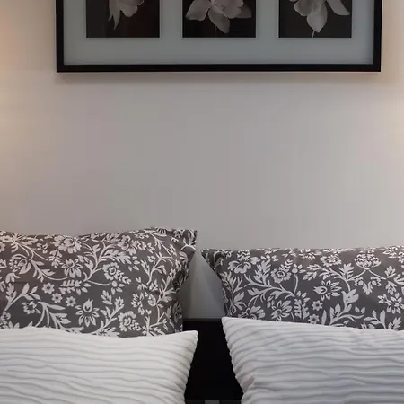 L'Escale D'Aquitaine Apartment Bordeaux Room photo